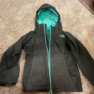 Girls North Face DryVent 2 in 1 Jacket Size XS (6)